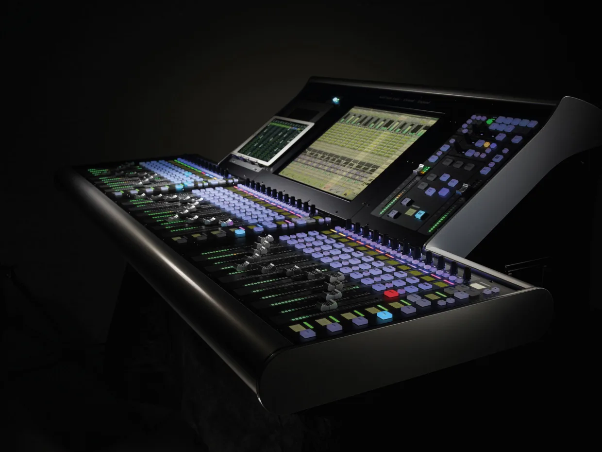 Solid State Logic Live L200 product photography