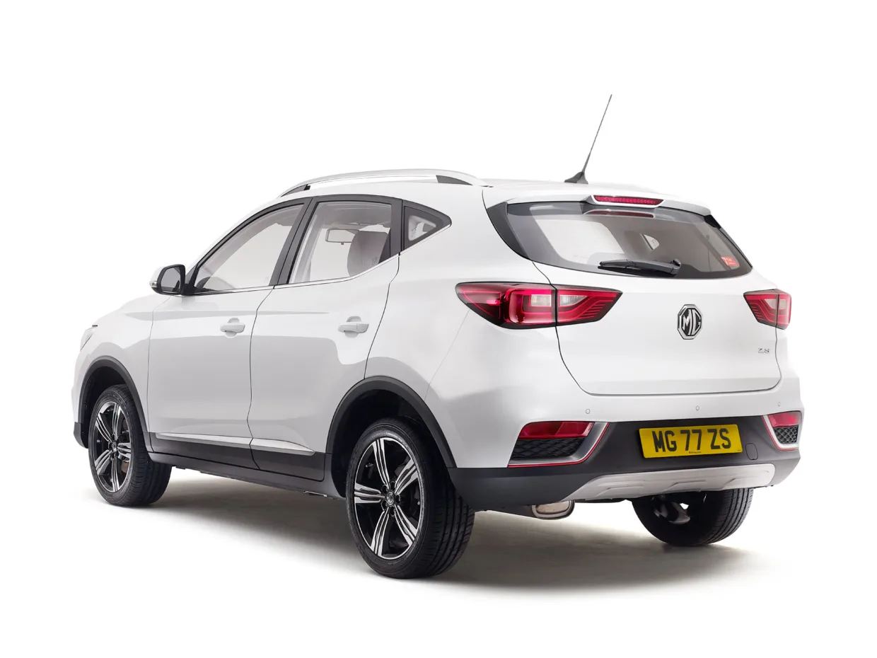 MG ZS SUV studio car photography
