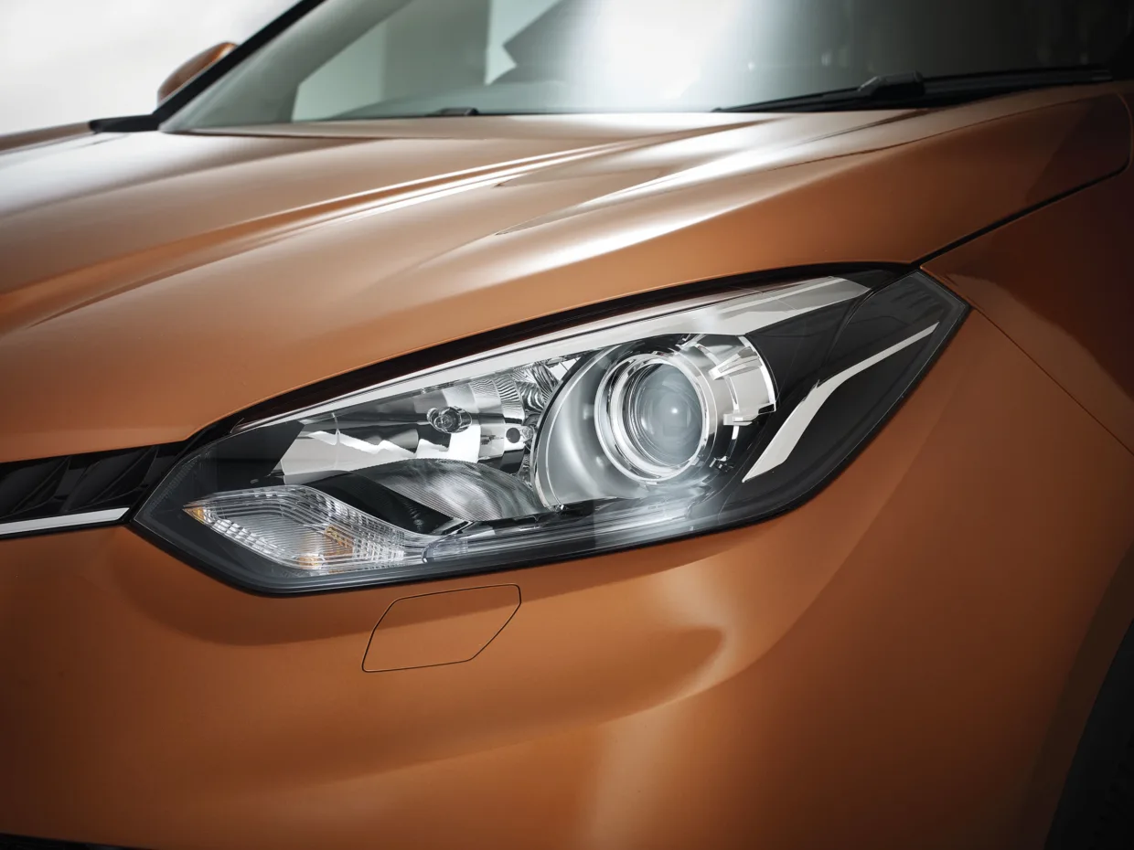 MG GS SUV studio car photography