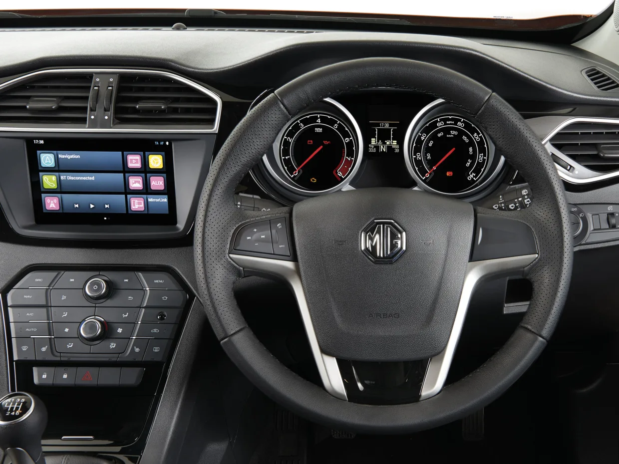 MG GS SUV studio car photography